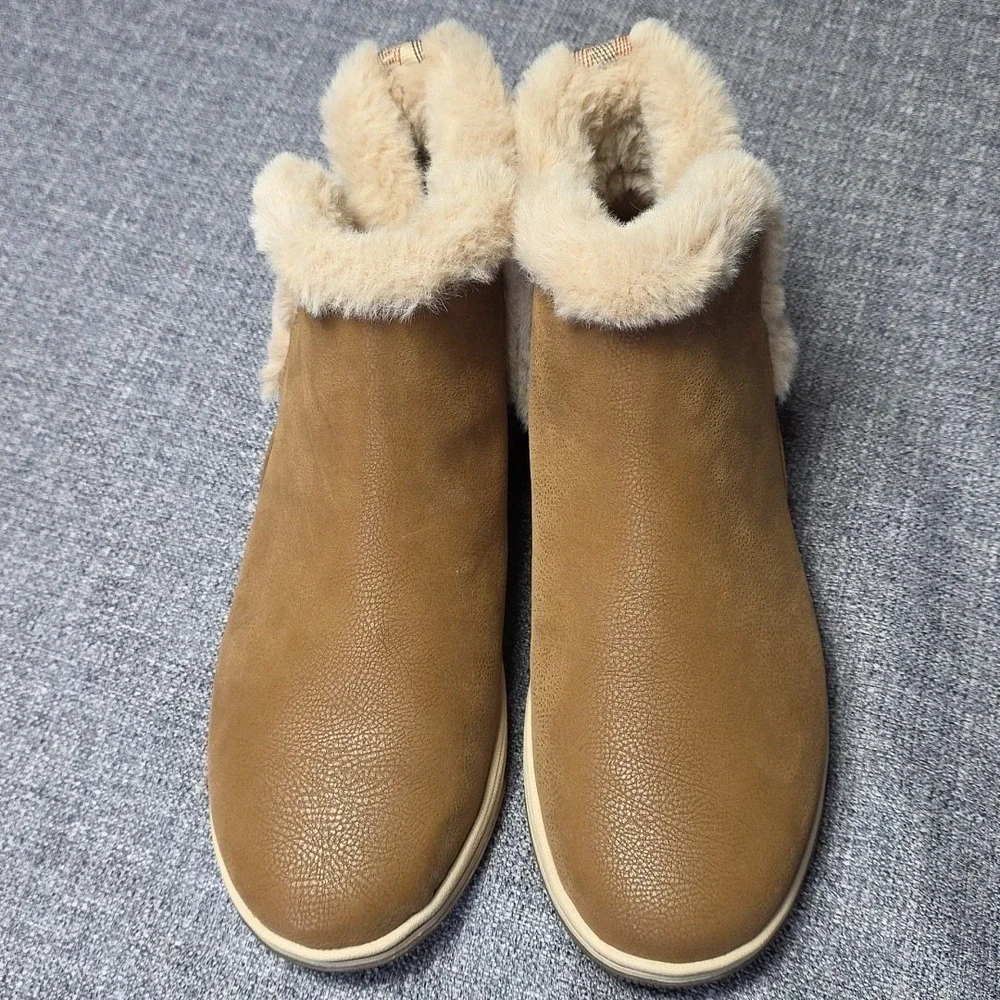 Clarks Booties 11W Tan Breeze Faux Fur Ankle Boots Slip On Shoes Cloudstepper